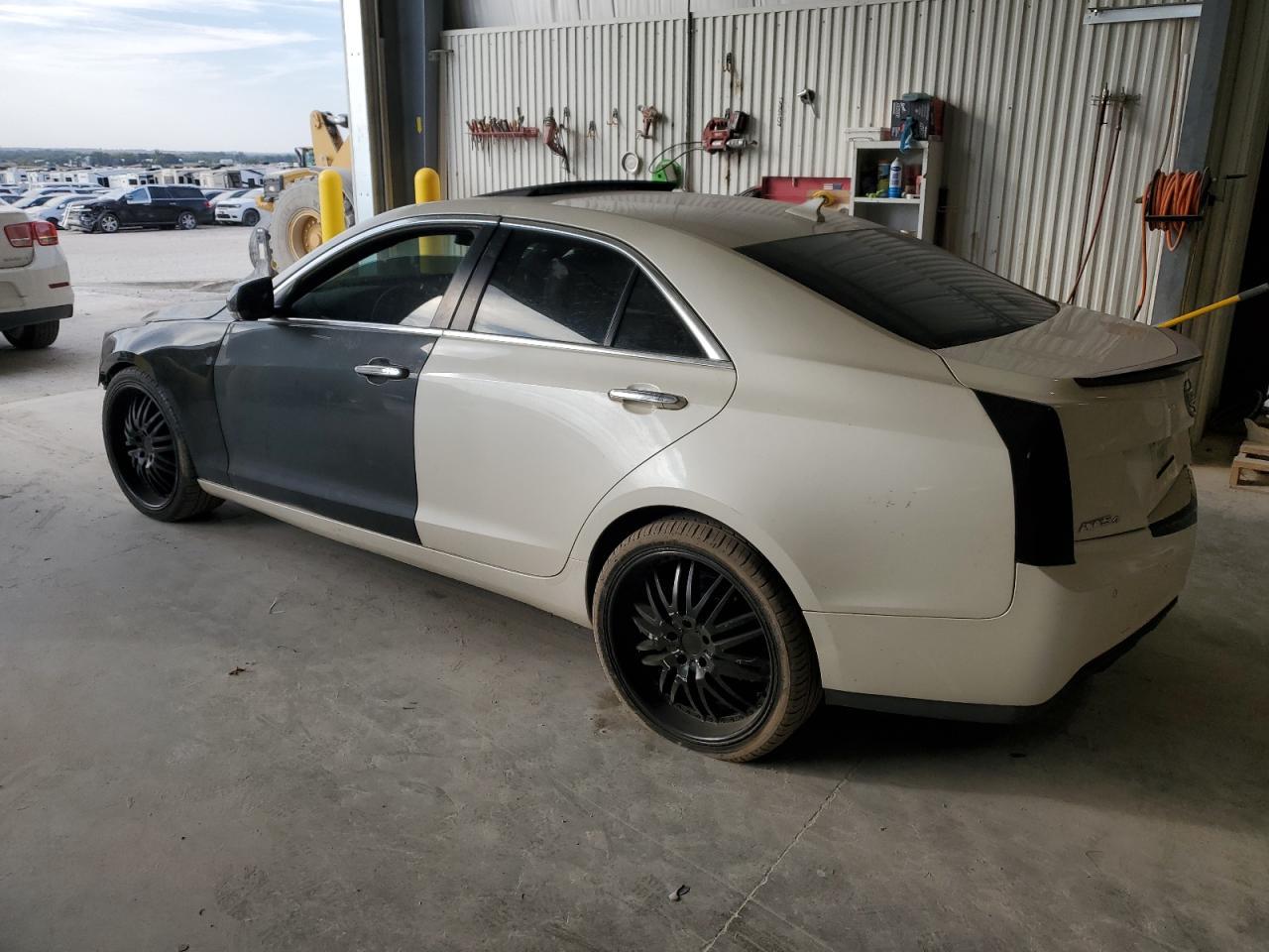 2014 Cadillac Ats Luxury - Image 2
