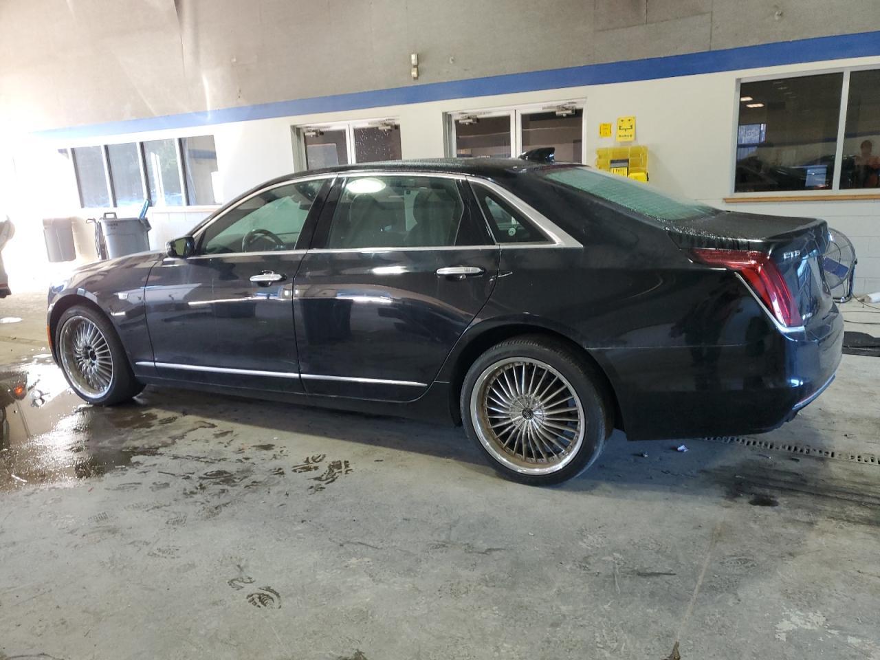 2018 Cadillac Ct6 Luxury - Image 2