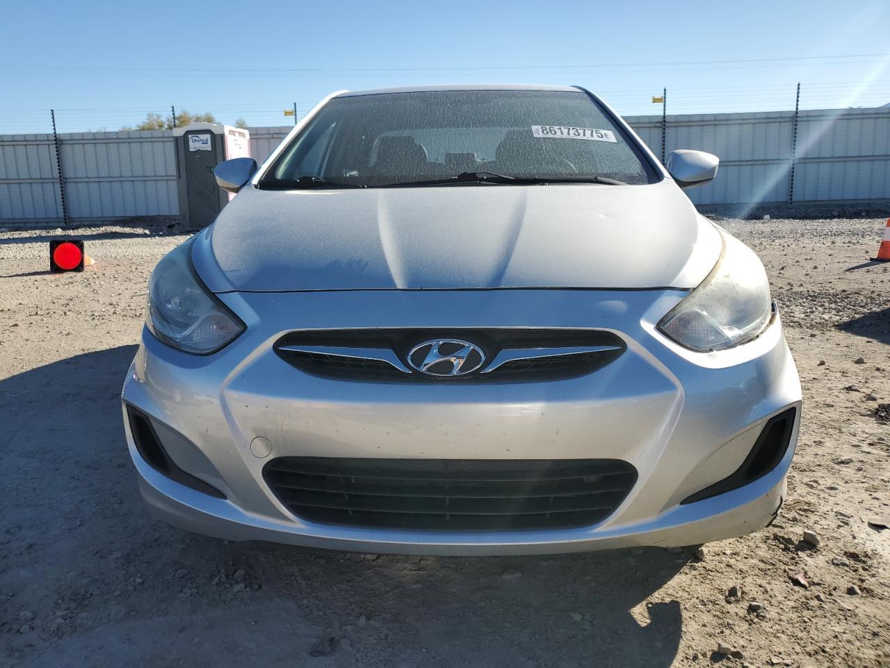 2012 Hyundai Accent Gls - Фото 5