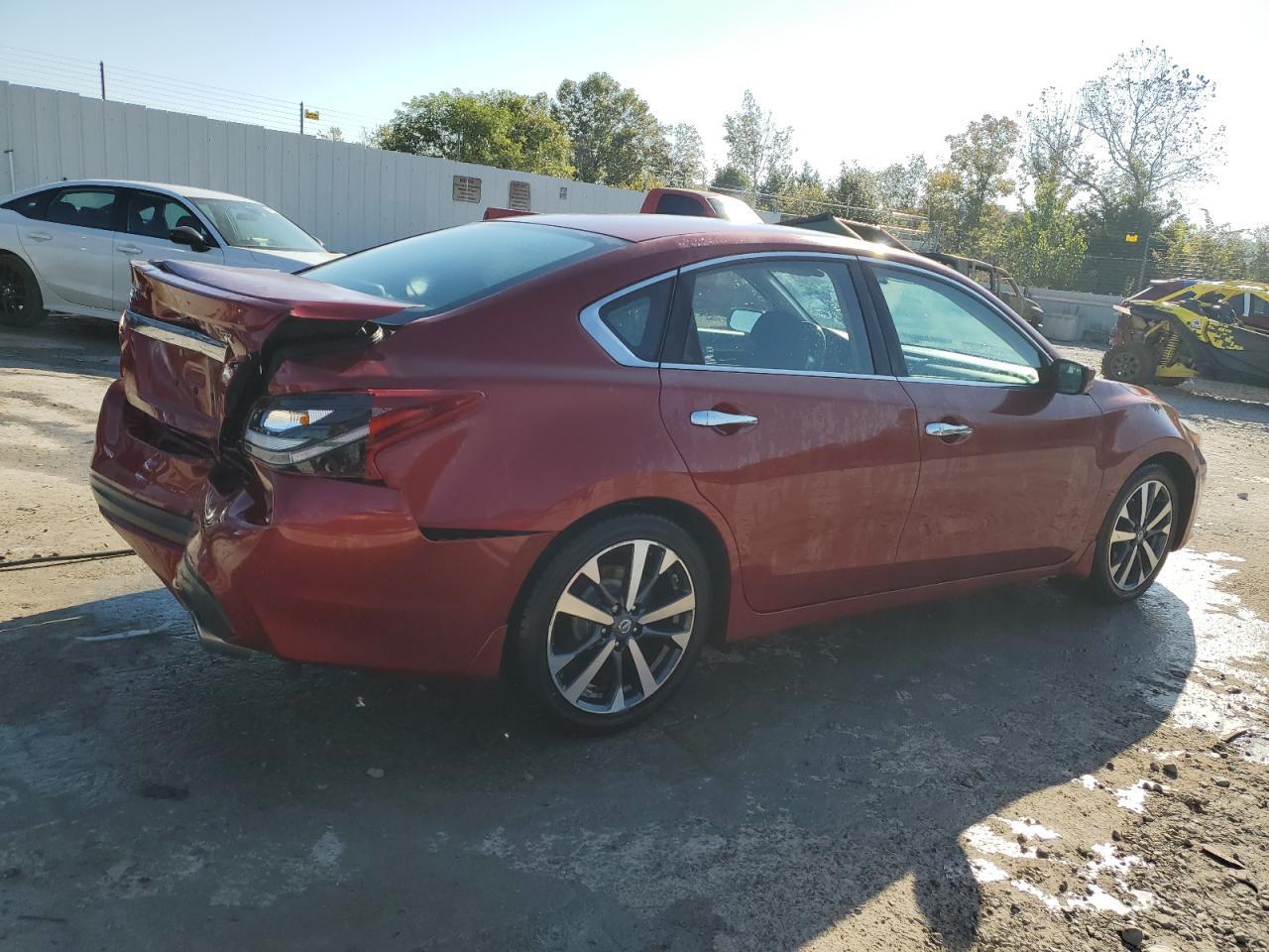 2017 Nissan Altima 2.5 - Image 3