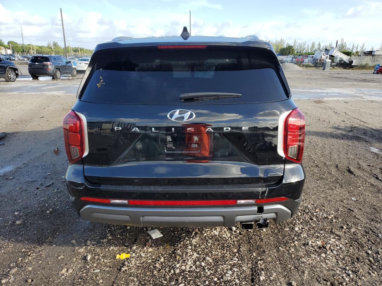 2024 Hyundai Palisade Limited - Image 6
