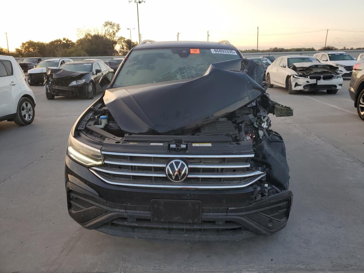 2024 Volkswagen Tiguan Se - Image 5