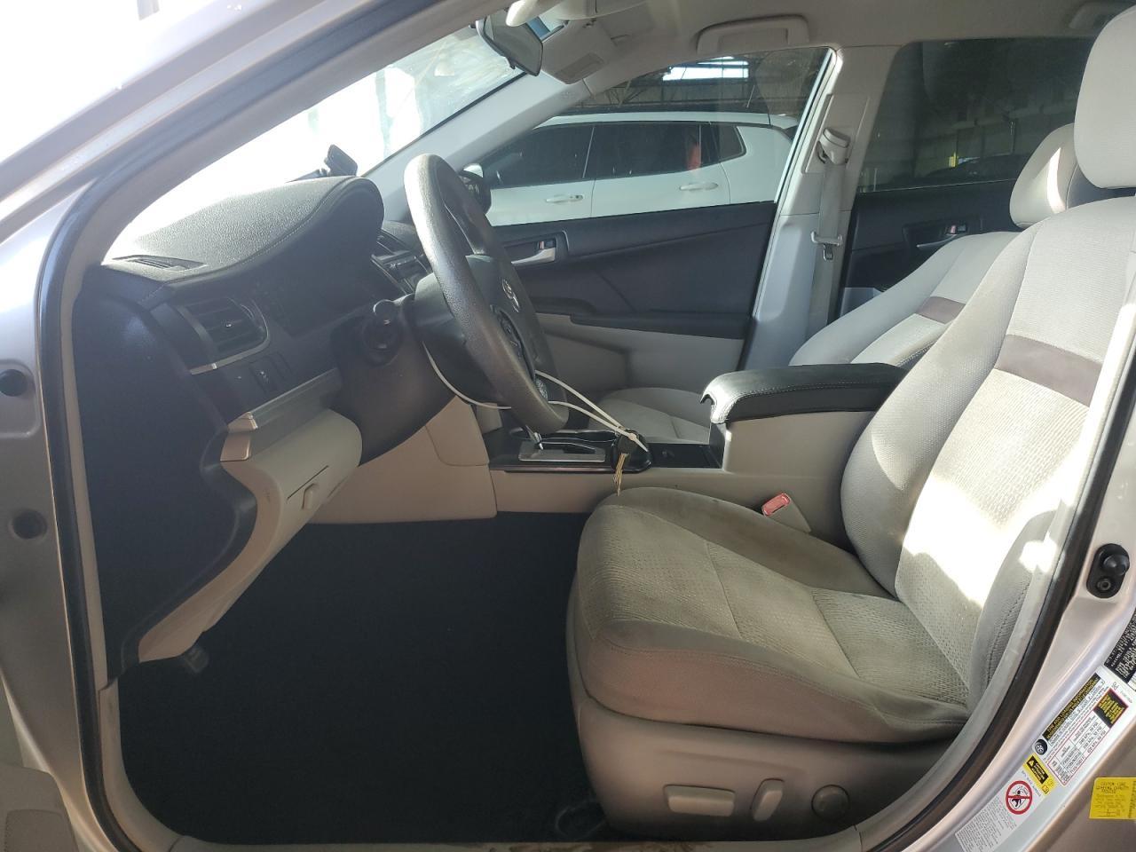 2012 Toyota Camry Base - Фото 7