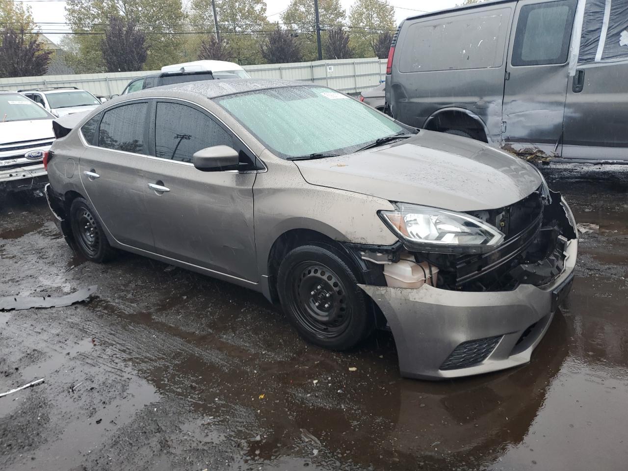 2016 Nissan Sentra S - Фото 4