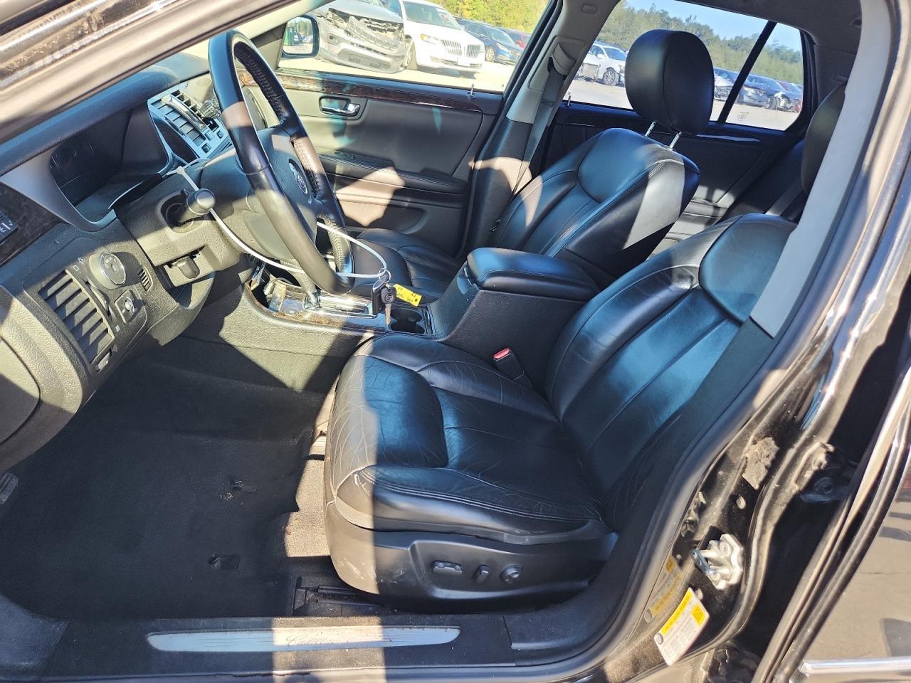 2010 Cadillac Dts - Image 7