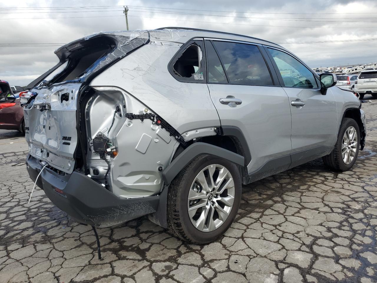 2025 Toyota Rav4 Xle Premium - Фото 3