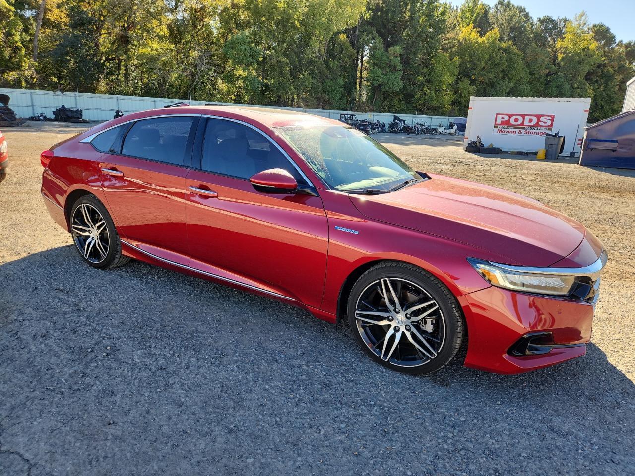2021 Honda Accord Touring Hybrid - Image 4