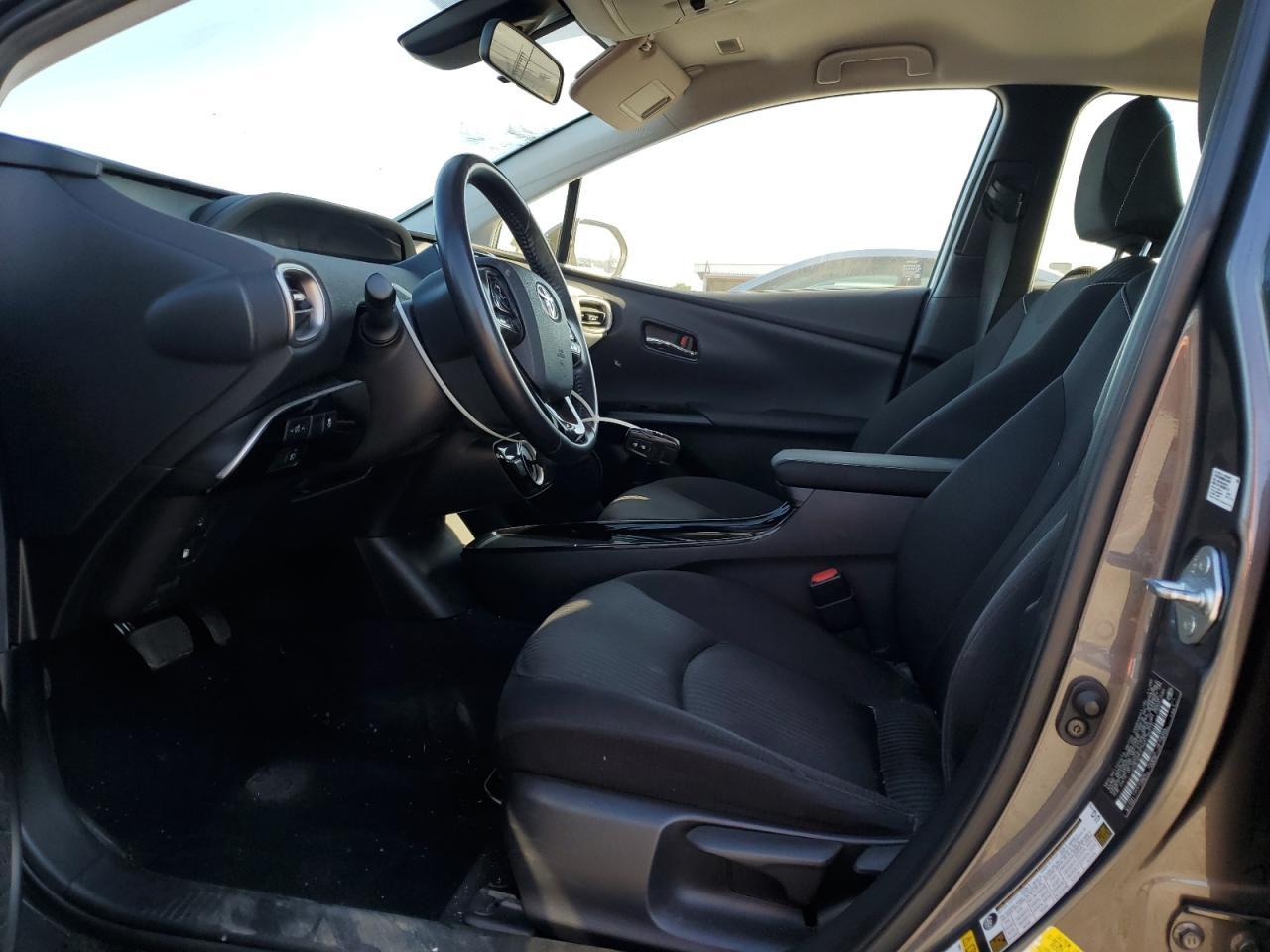 2021 Toyota Prius Prime Le - Фото 7