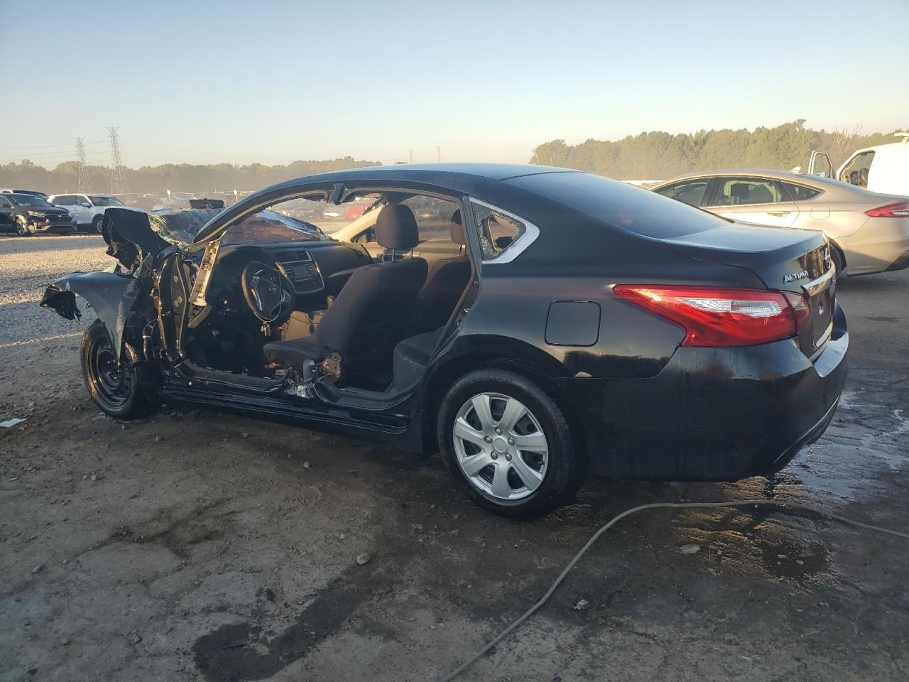 2018 Nissan Altima 2.5 - Фото 2