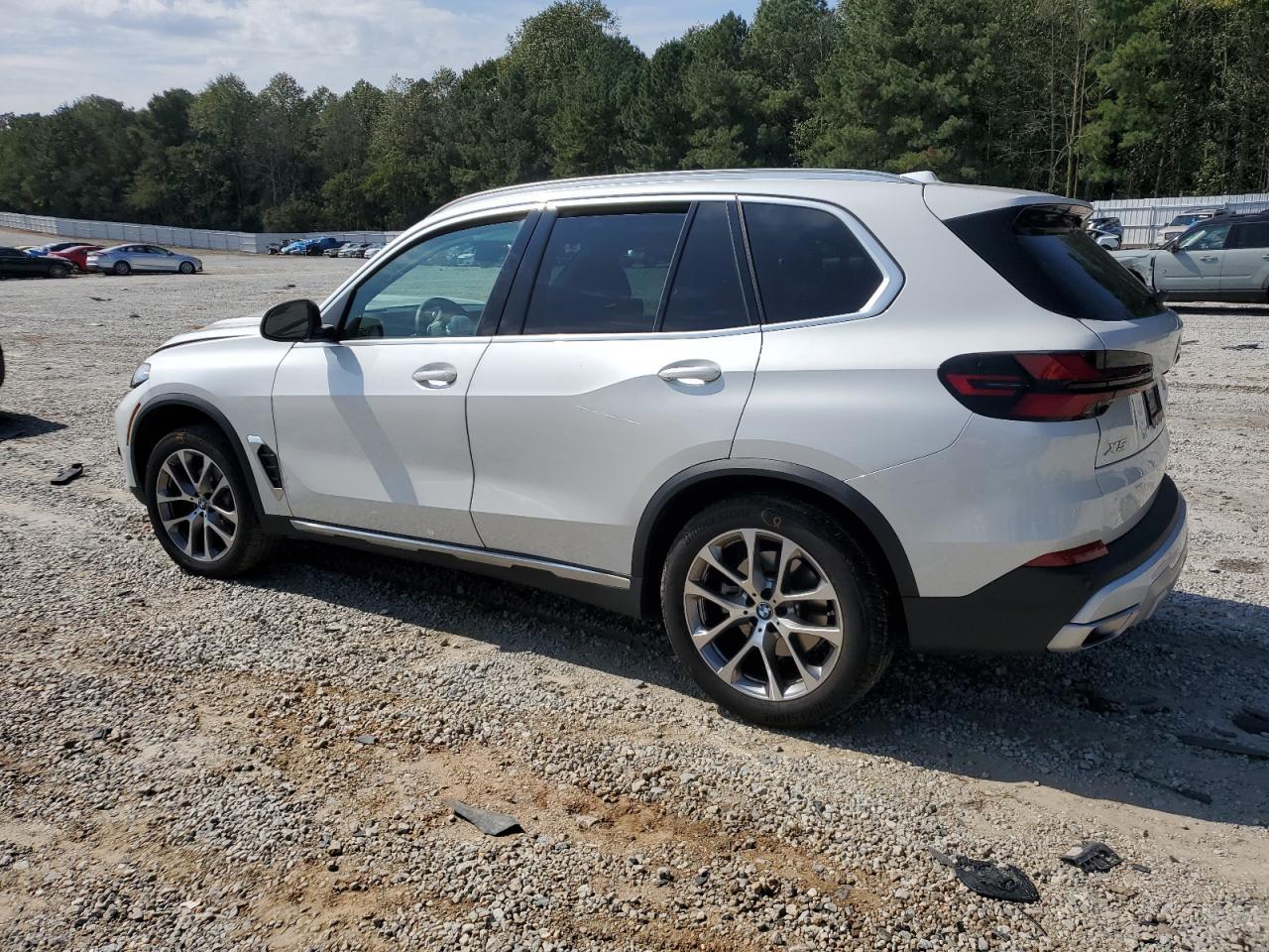 2024 BMW X5 xDrive40I - Image 2