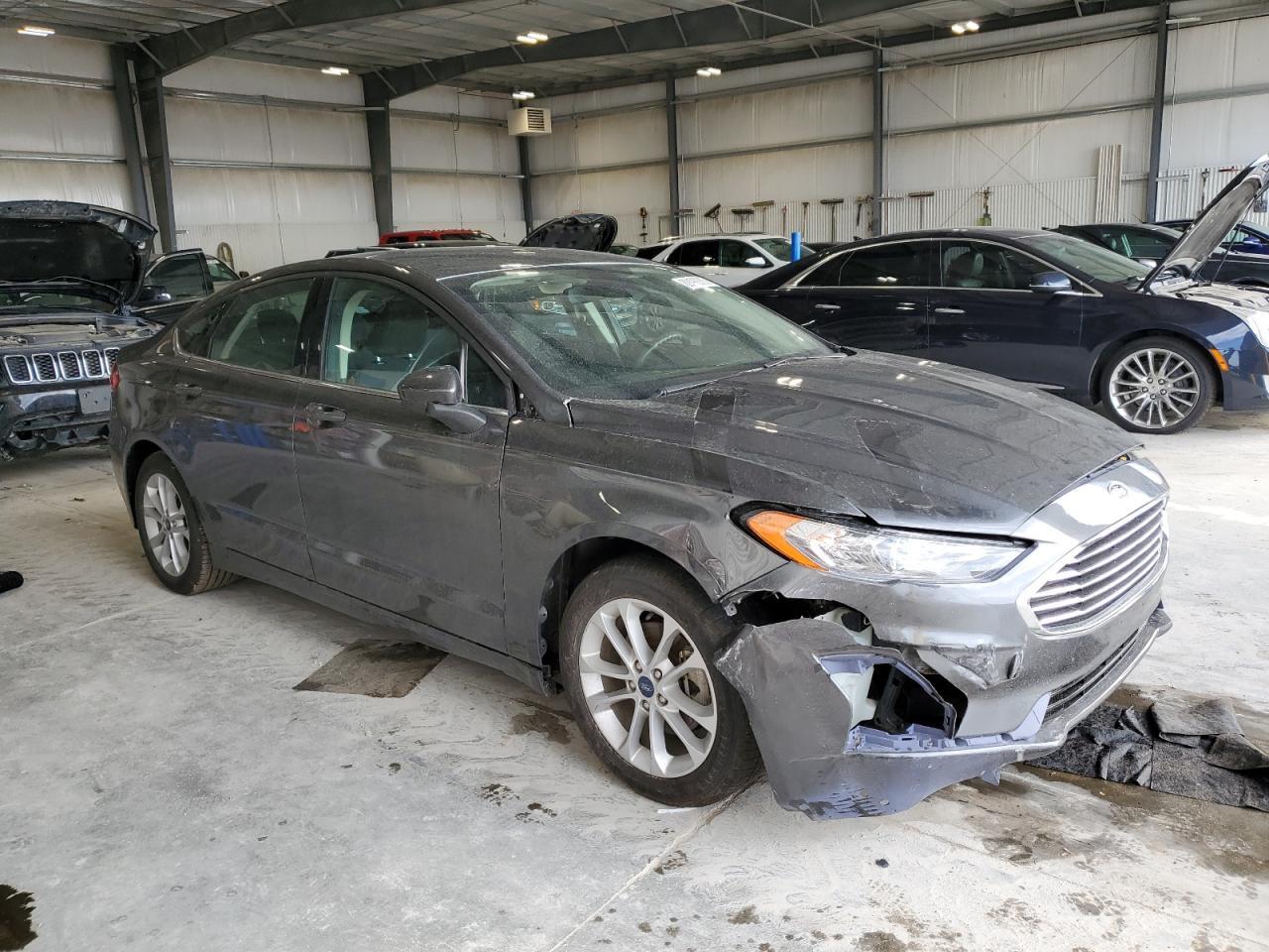 2020 Ford Fusion Se - Image 4
