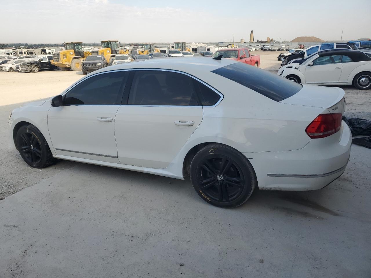 2014 Volkswagen Passat Se - Image 2