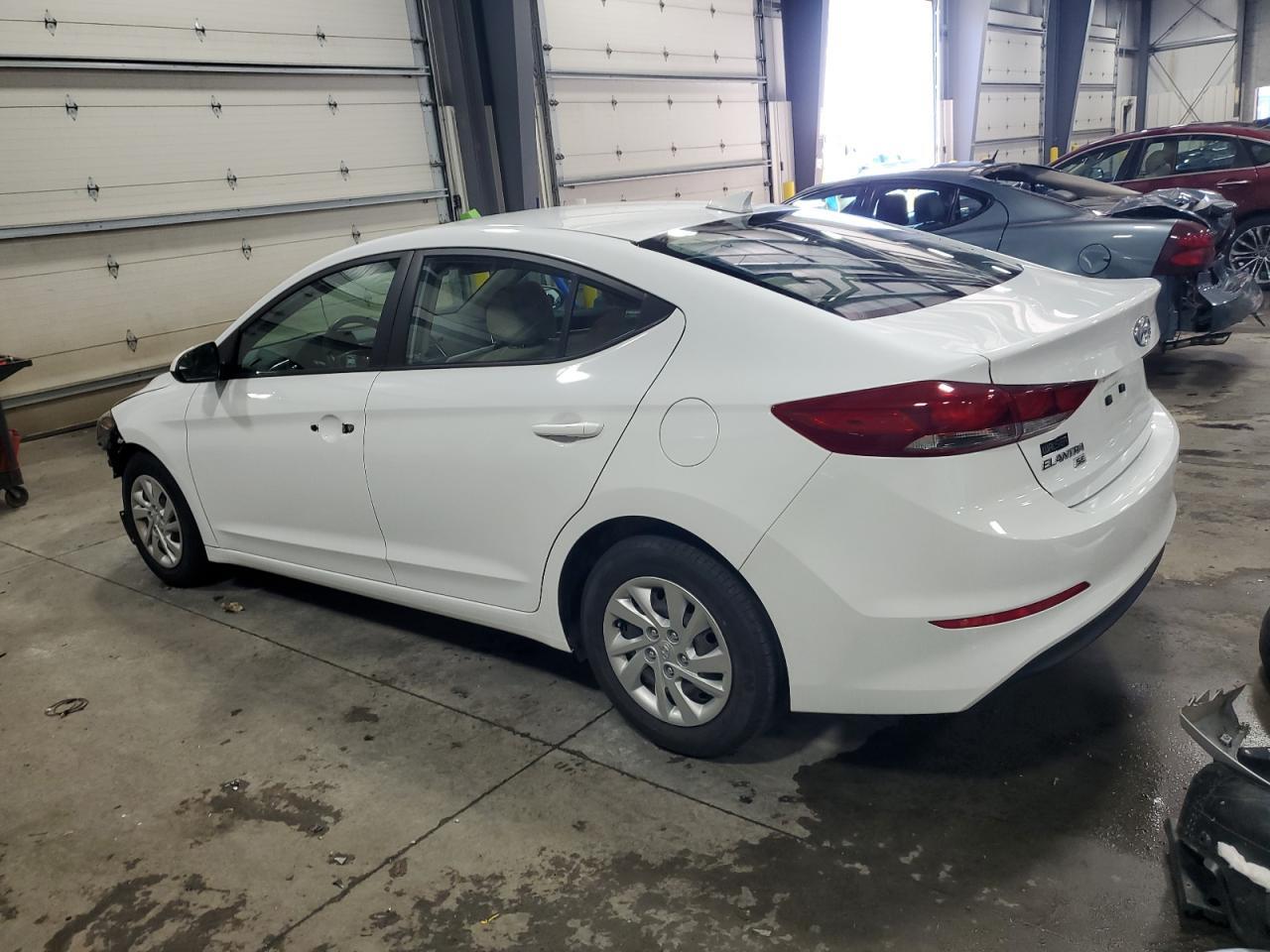 2017 Hyundai Elantra Se - Image 2