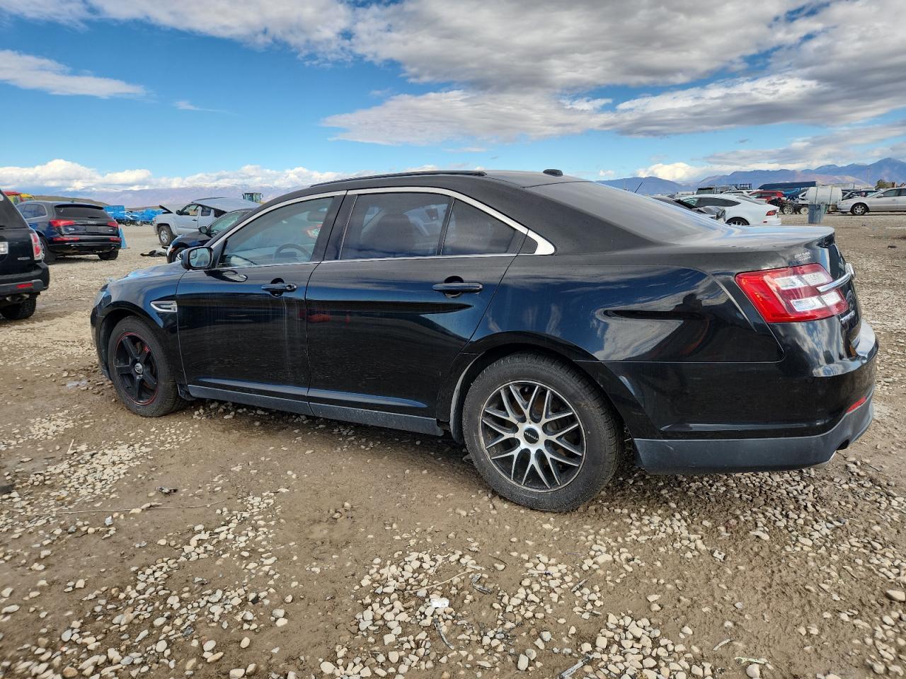 2013 Ford Taurus Sel - Фото 2
