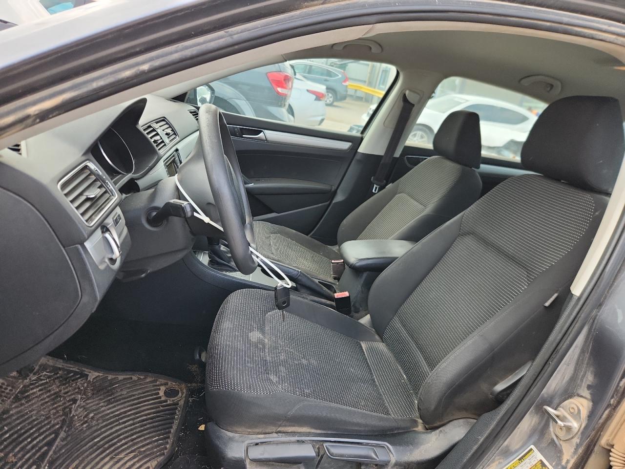 2016 Volkswagen Passat S - Фото 7