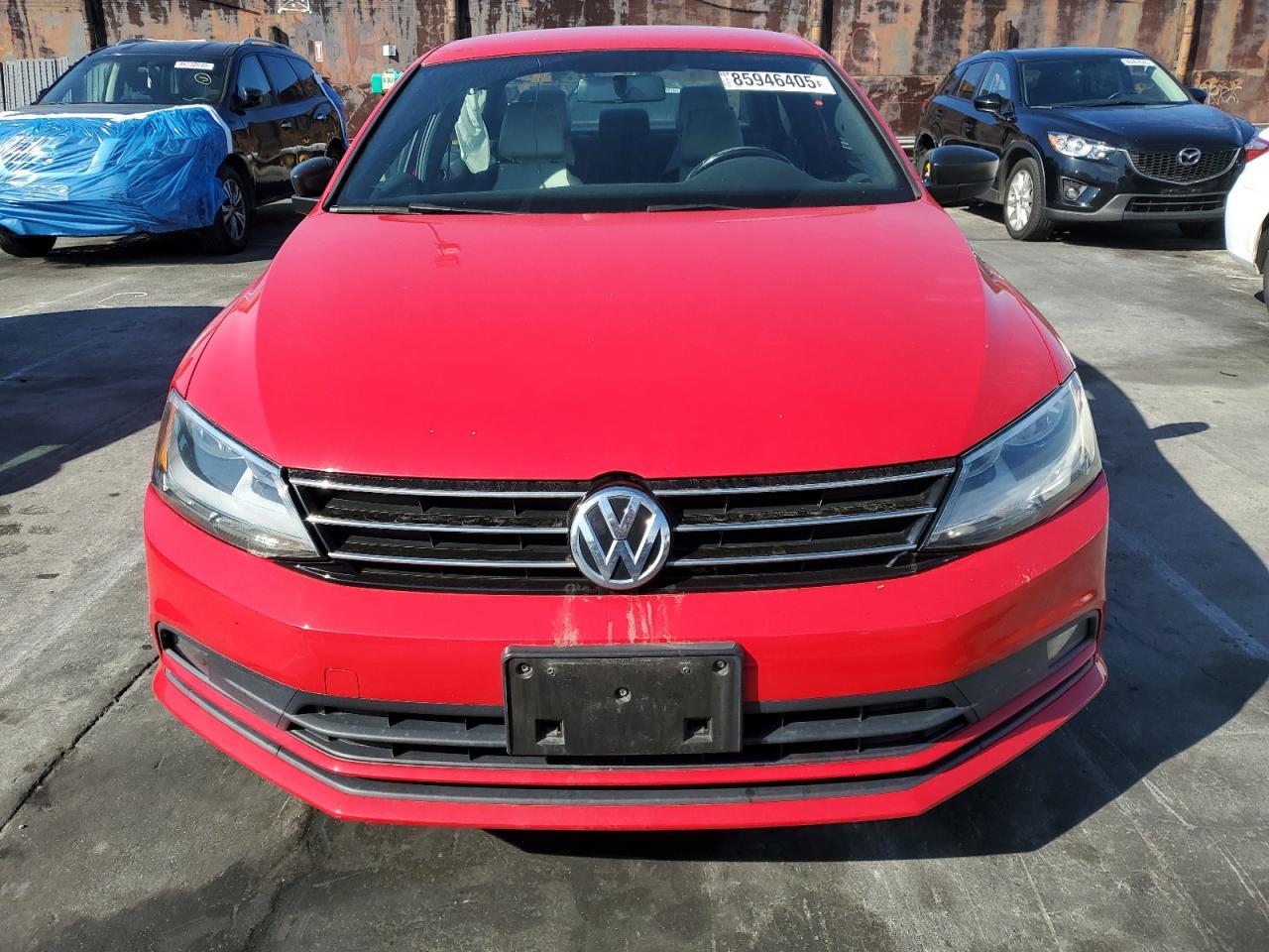 2016 Volkswagen Jetta Sport - Image 5