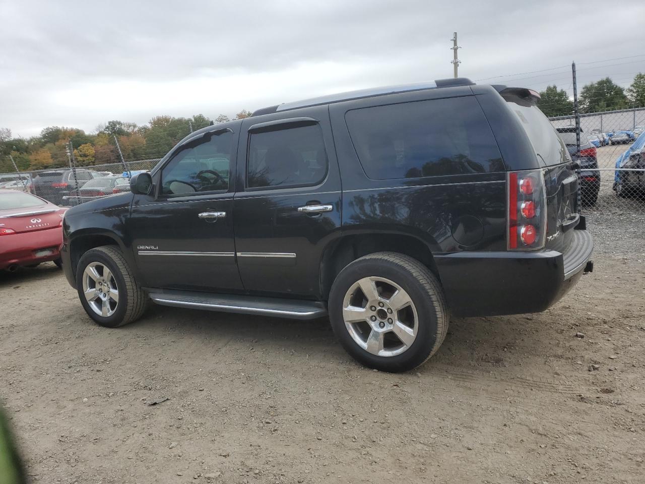 2014 GMC Yukon Denali - Фото 2