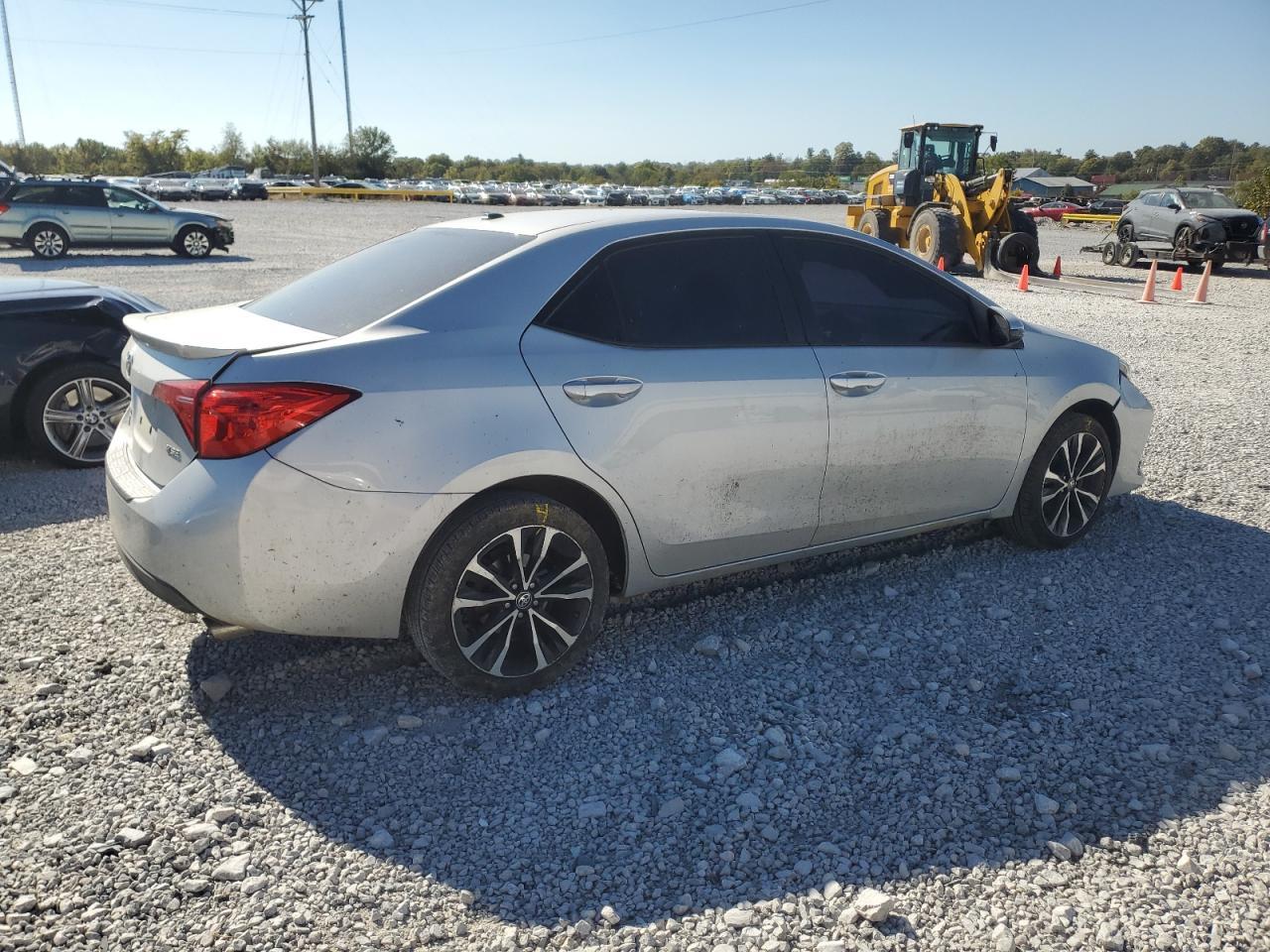 2017 Toyota Corolla L - Фото 3
