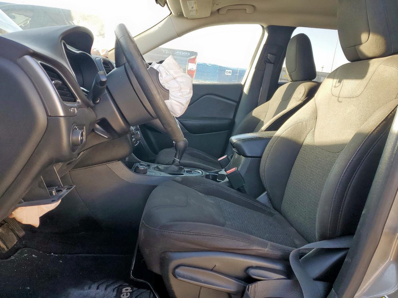 2019 Jeep Cherokee Latitude - Фото 7