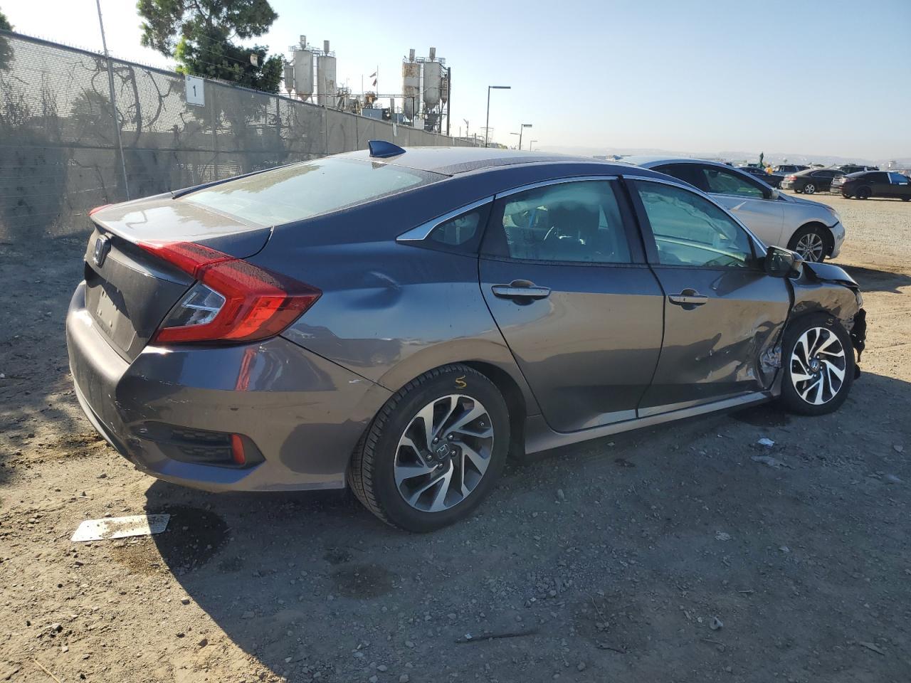 2017 Honda Civic Ex - Image 3