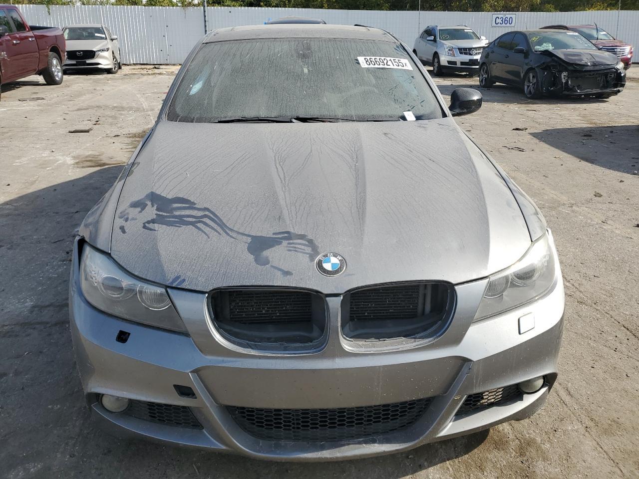 2010 BMW 335 Xi - Image 5