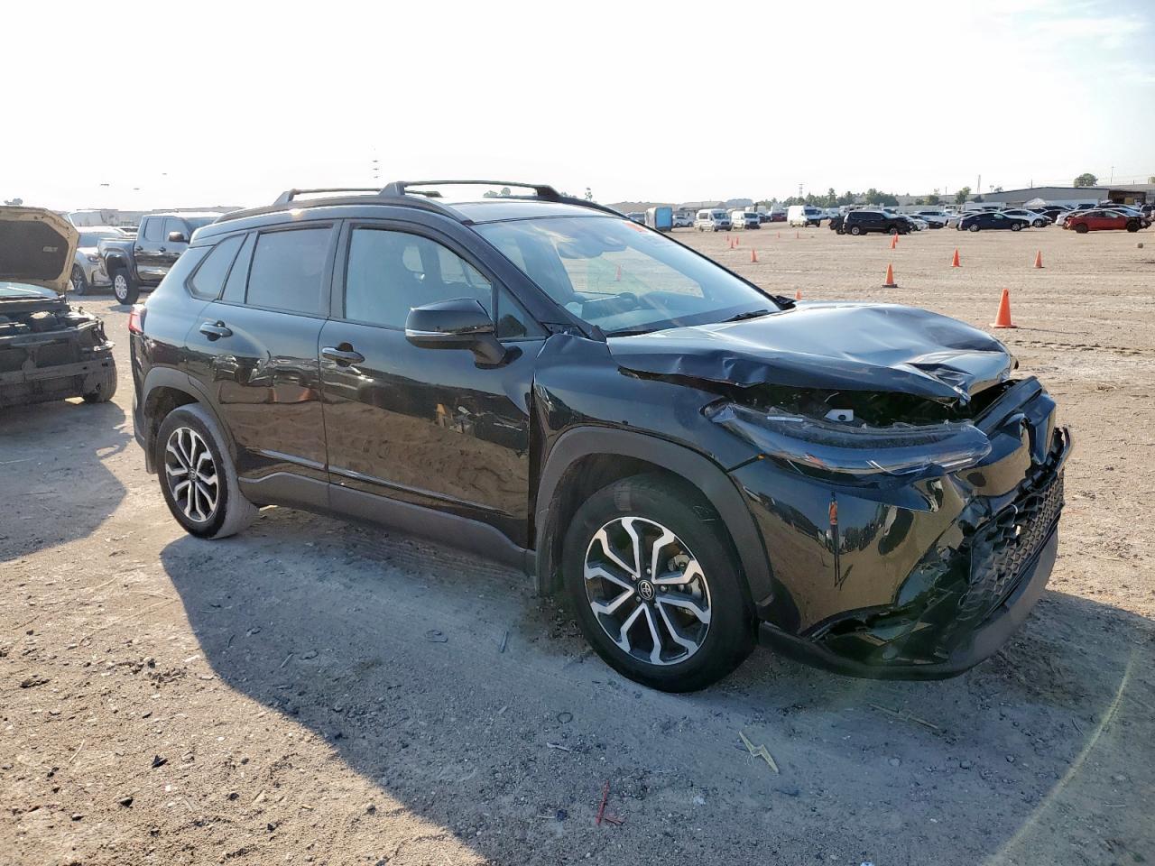2025 Toyota Corolla Cross Se - Image 4