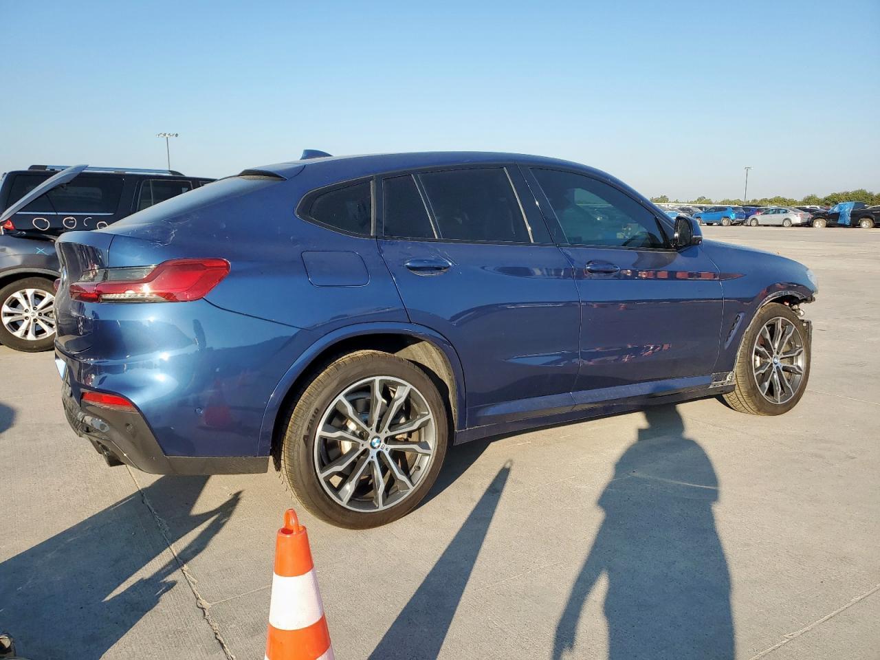 2020 BMW X4 xDrive30I - Фото 3