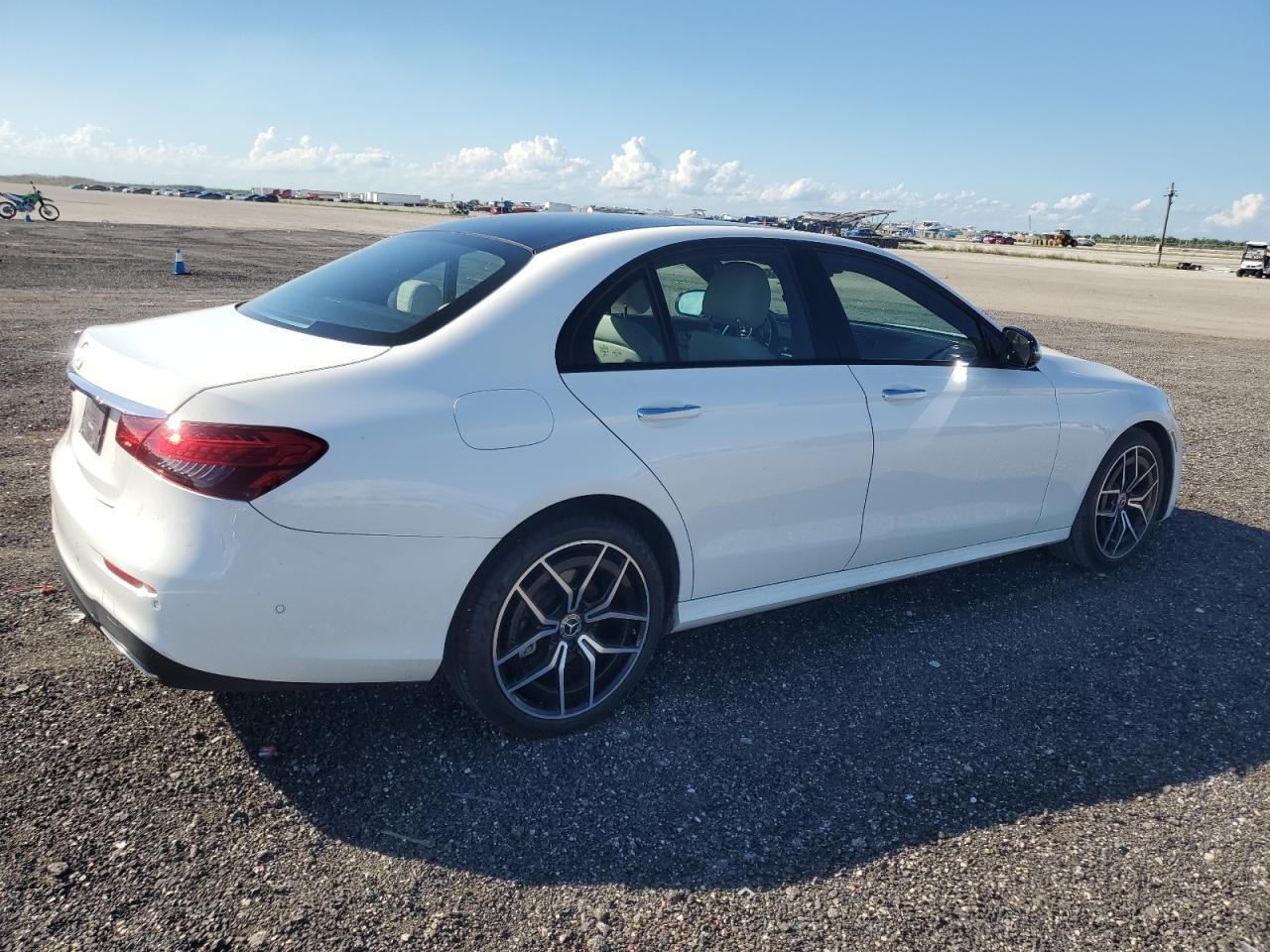 2021 Mercedes-Benz E 350 - Фото 3