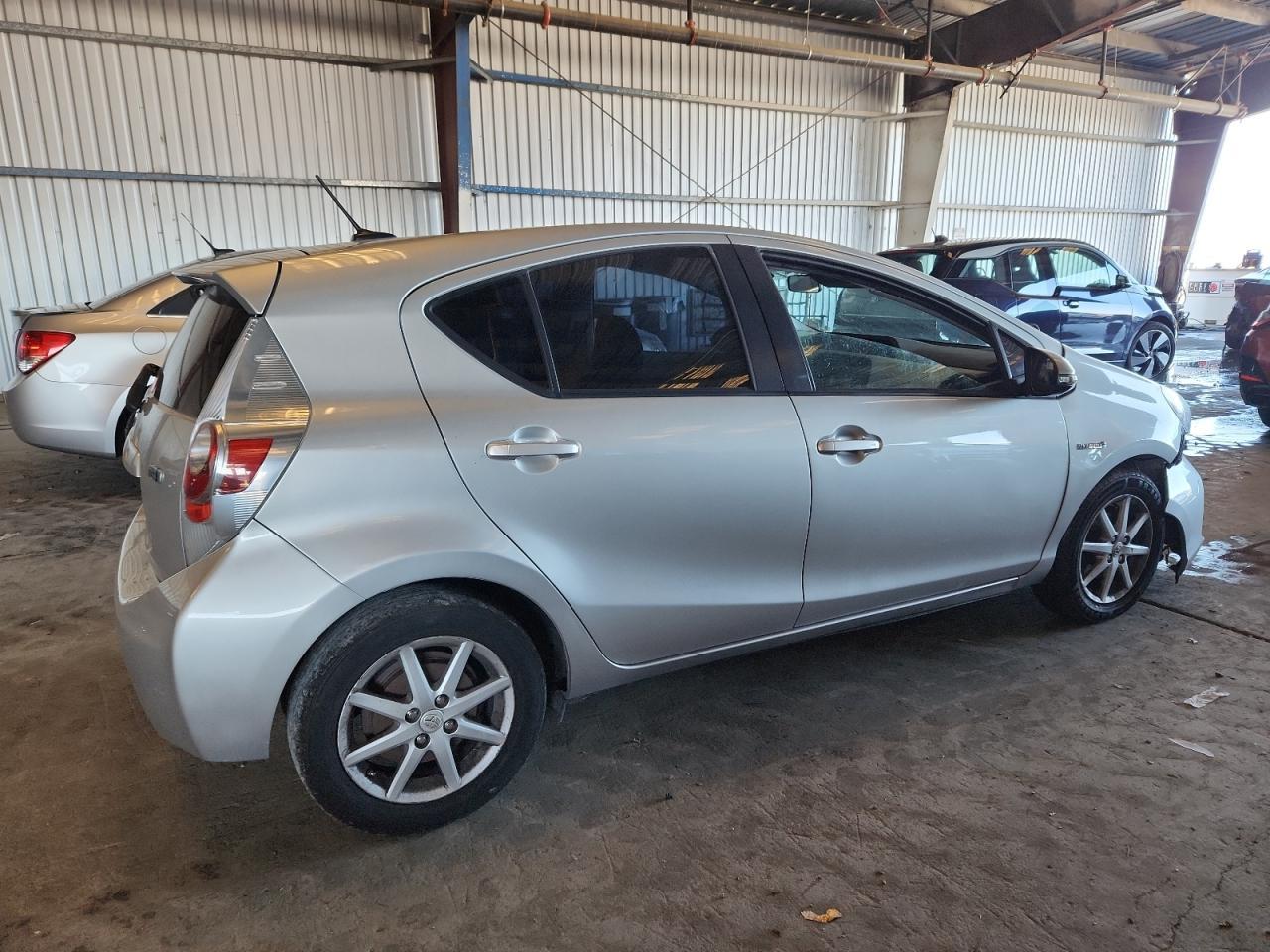 2012 Toyota Prius C - Фото 3