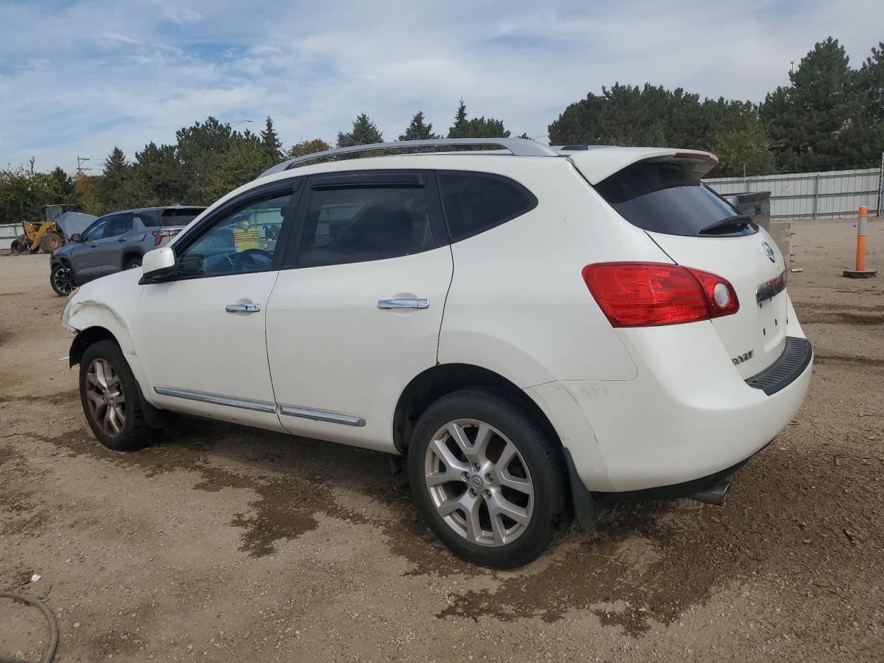 2012 Nissan Rogue S - Фото 2
