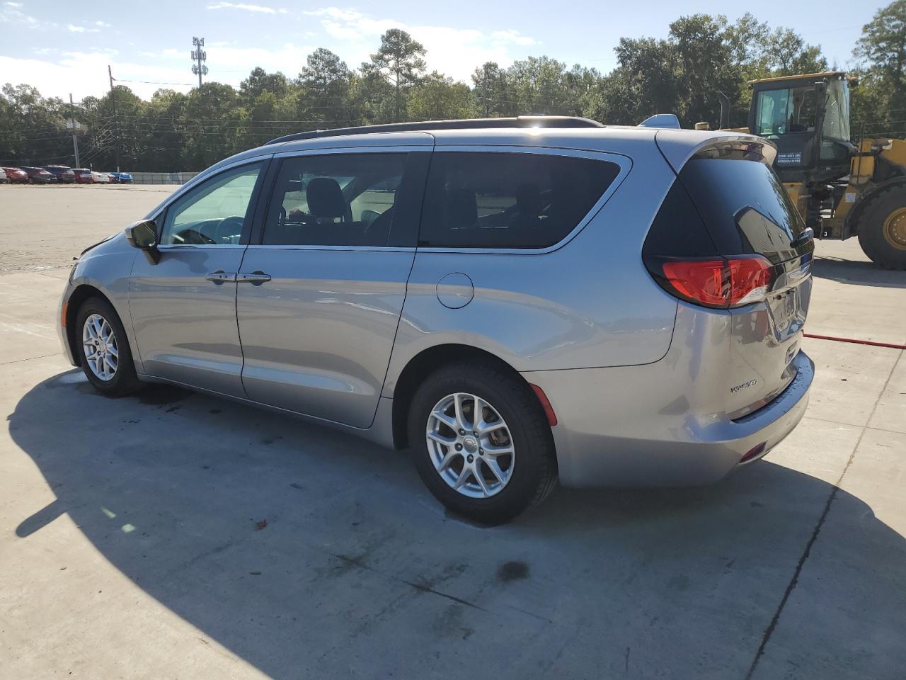 2020 Chrysler Voyager Lxi - Фото 2