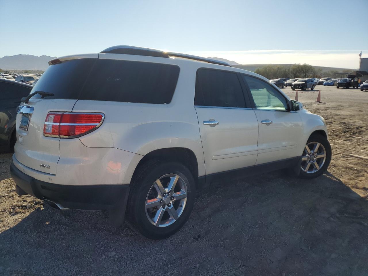 2008 Saturn Outlook Xr - Image 3