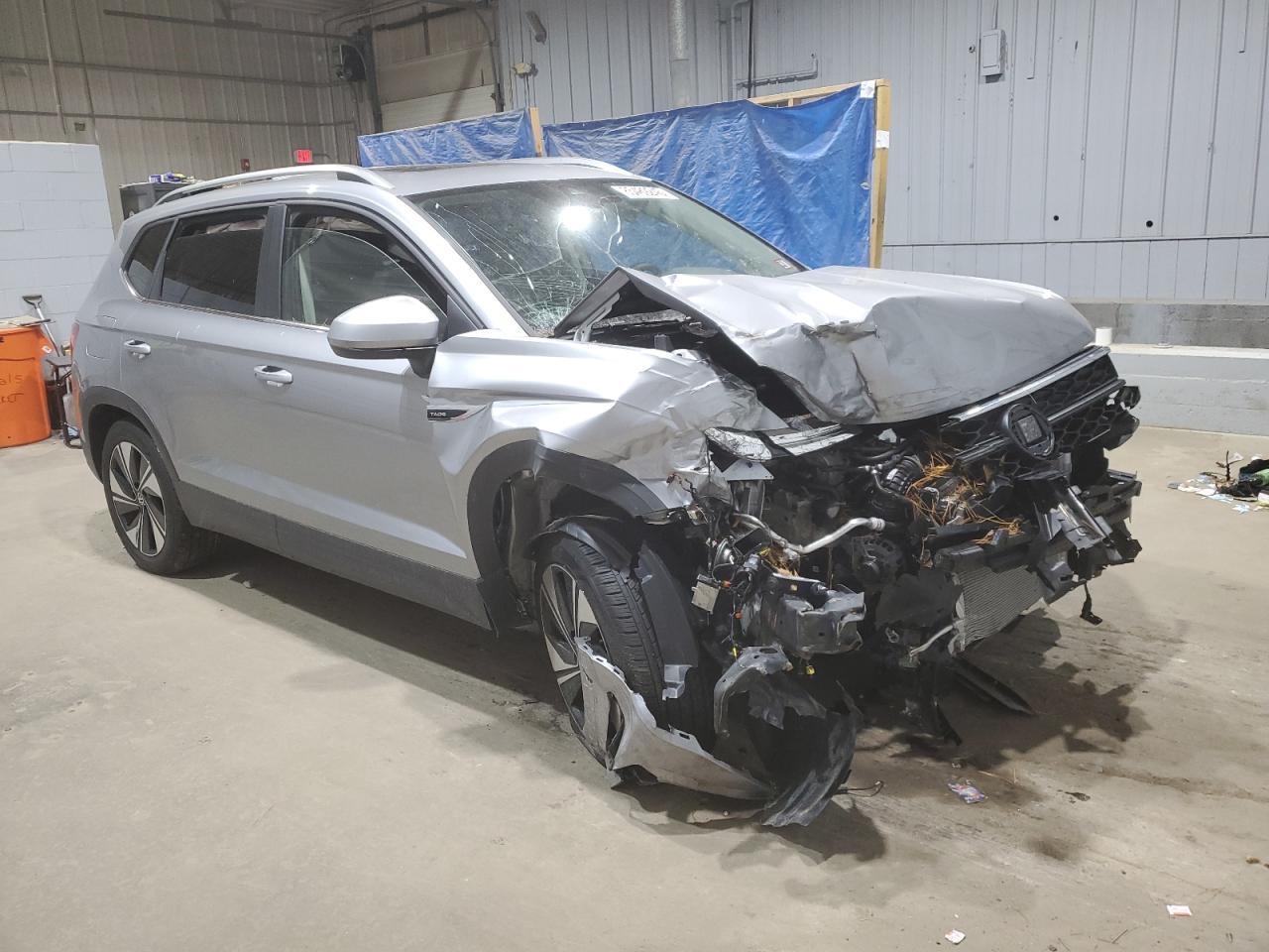 2024 Volkswagen Taos Se - Фото 4