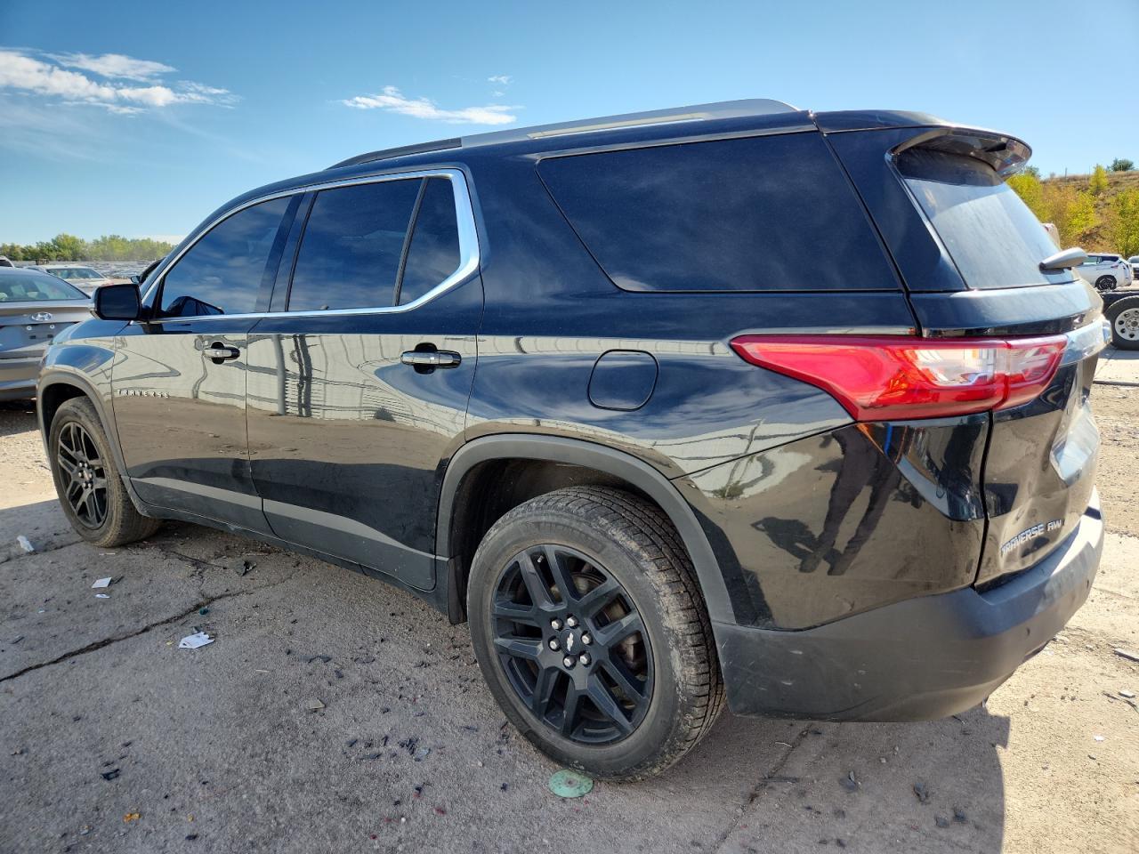 2018 Chevrolet Traverse Lt - Фото 2