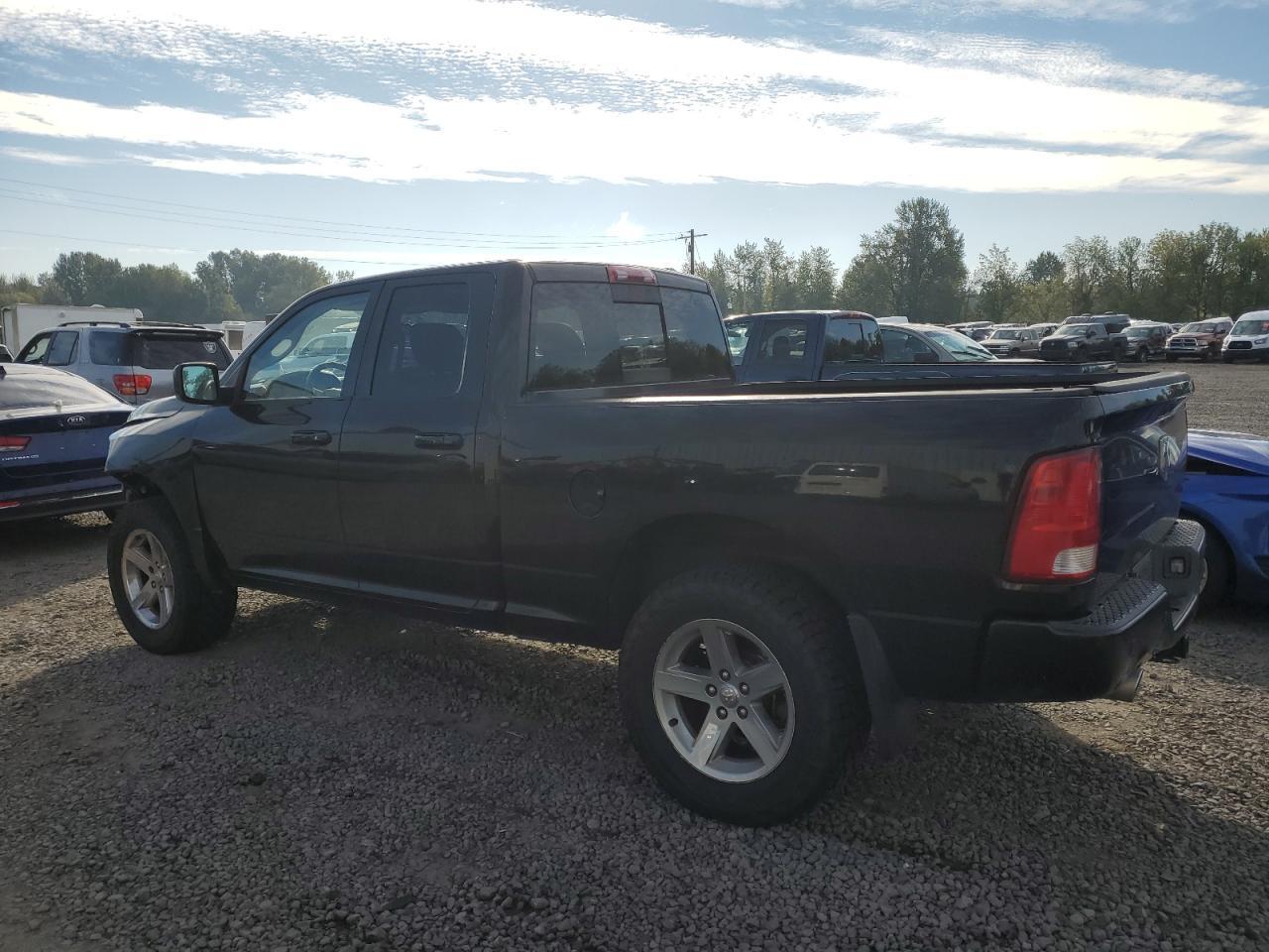 2010 Dodge Ram 1500 St - Фото 2