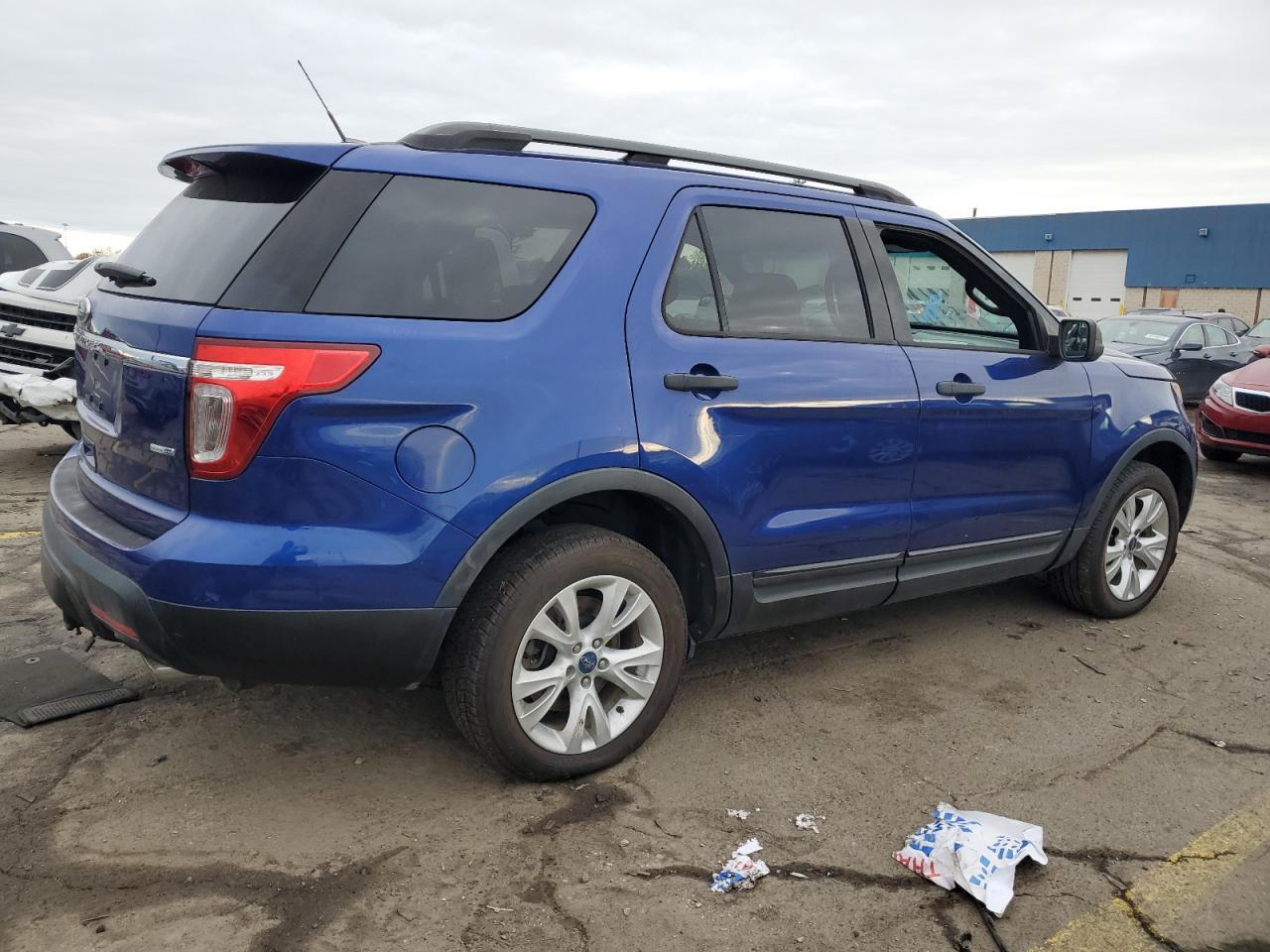 2015 Ford Explorer - Фото 3