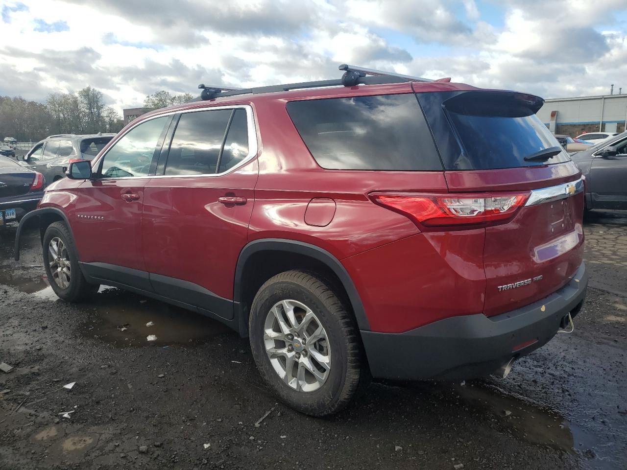 2020 Chevrolet Traverse Lt - Image 2