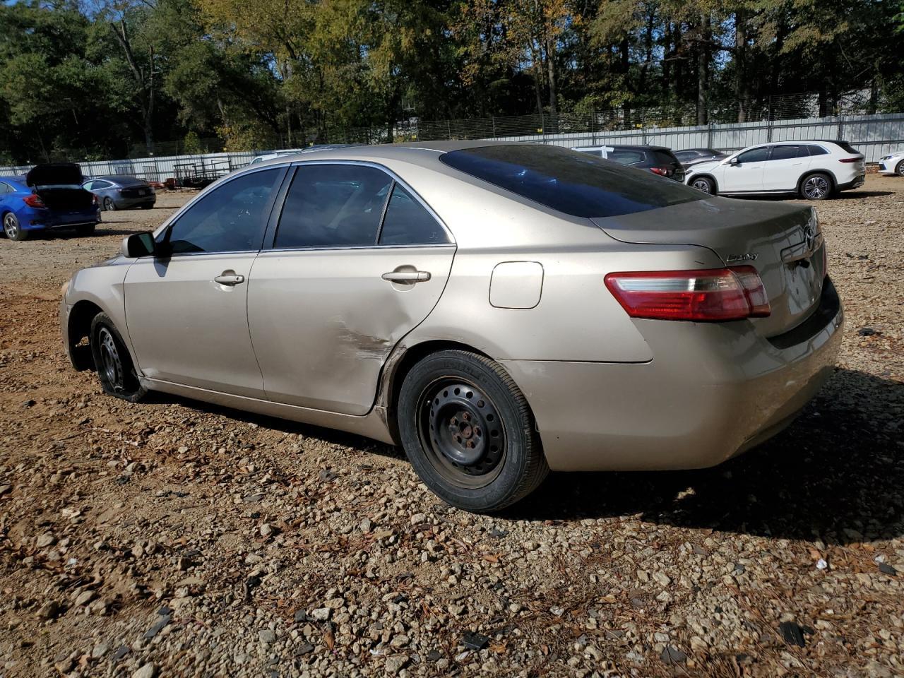2009 Toyota Camry Base - Фото 2