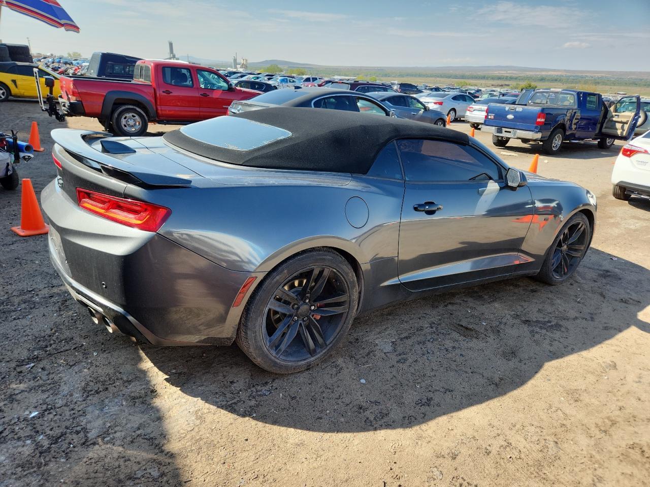 2017 Chevrolet Camaro Ls - Фото 3