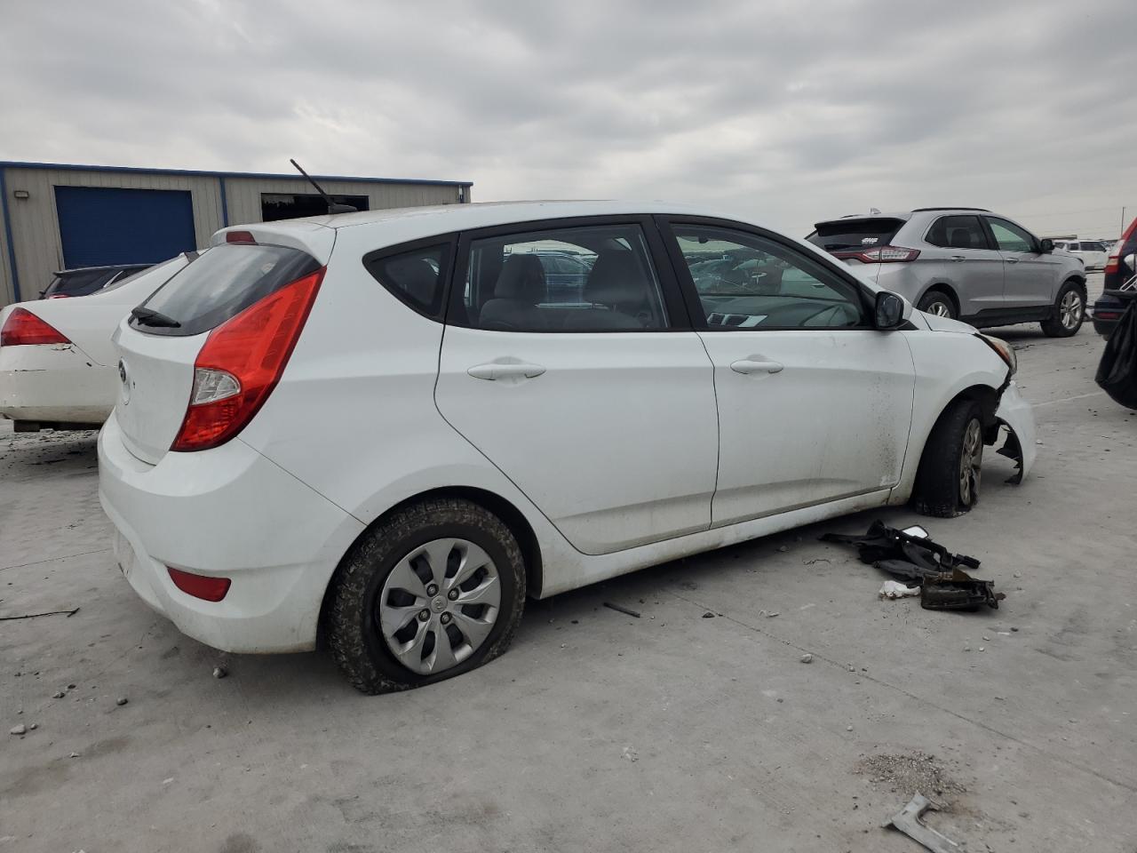2016 Hyundai Accent Se - Фото 3