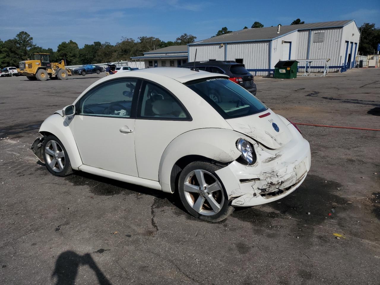 2008 Volkswagen New Beetle Triple White - Фото 2