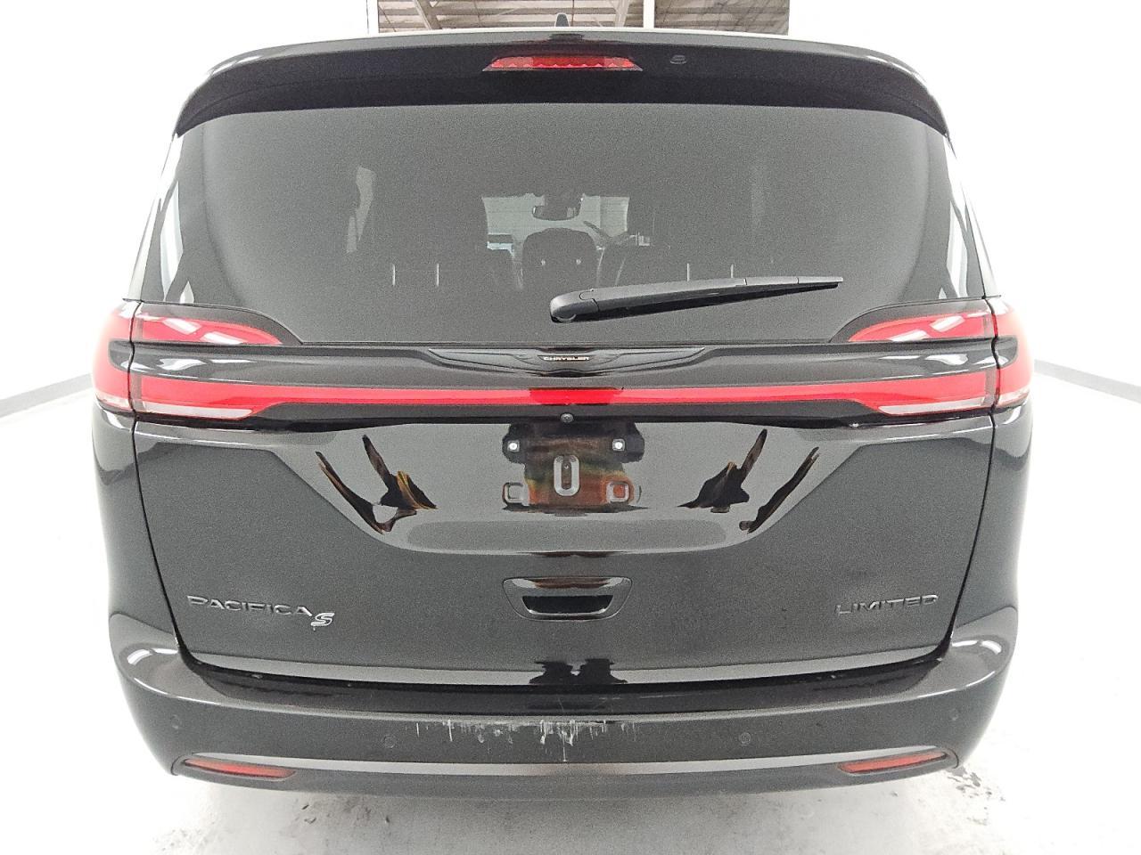 2025 Chrysler Pacifica Limited - Фото 6