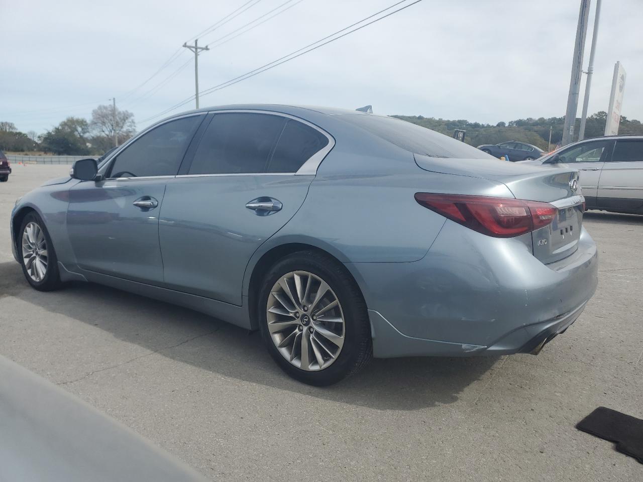 2018 Infiniti Q50 Luxe - Фото 2