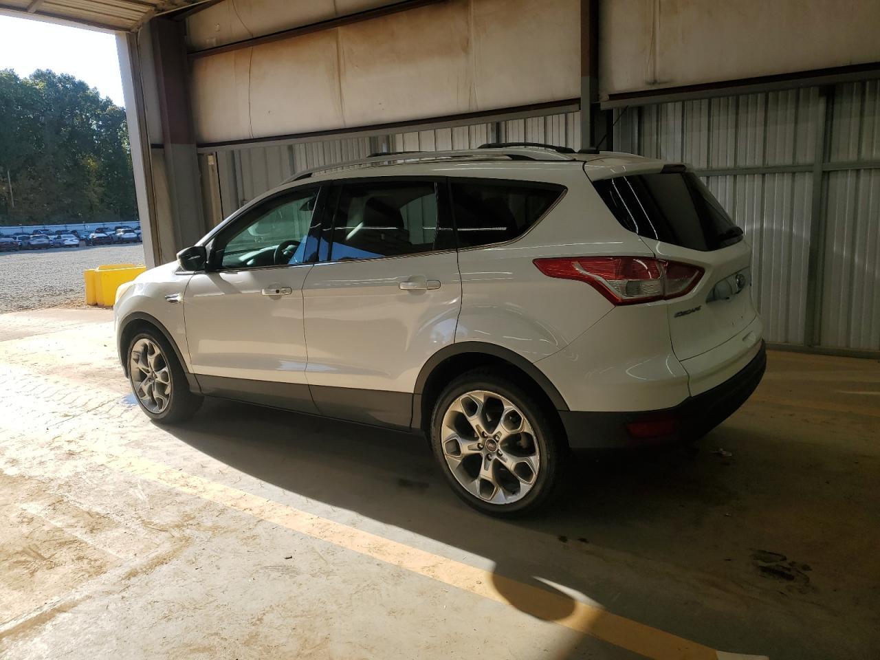 2014 Ford Escape Titanium - Фото 2
