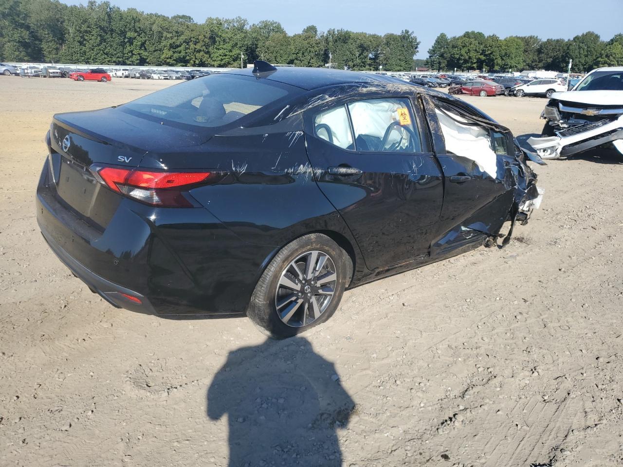 2022 Nissan Versa Sv - Image 3
