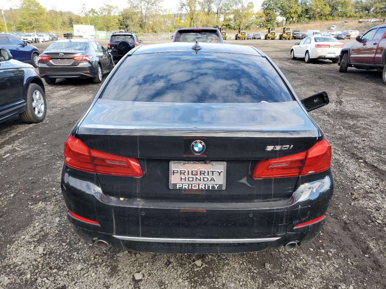 2020 BMW 530 I - Image 6