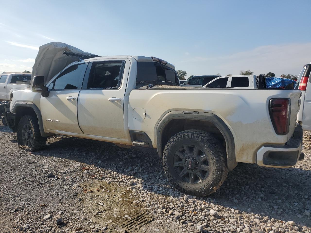 2024 GMC Sierra K2500 At4 - Фото 2