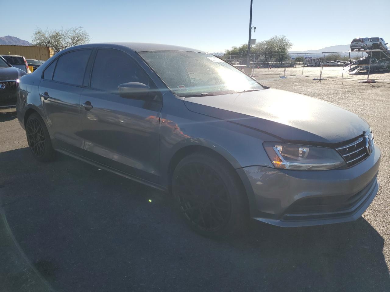 2018 Volkswagen Jetta S - Фото 4