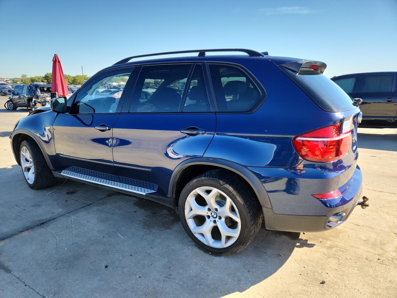 2011 BMW X5 xDrive35I - Фото 2