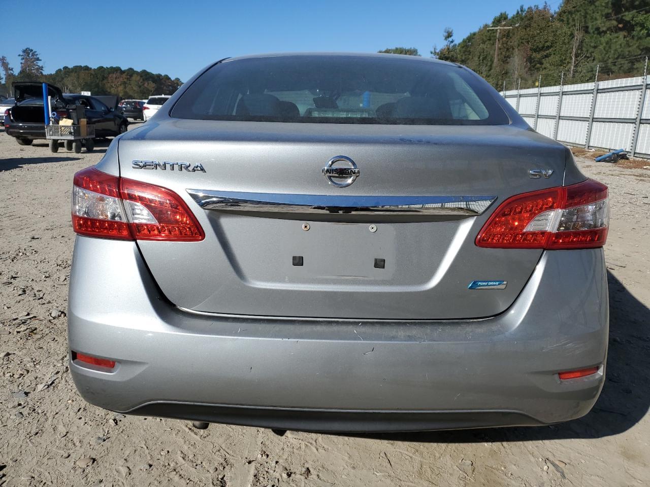 2014 Nissan Sentra S - Фото 6